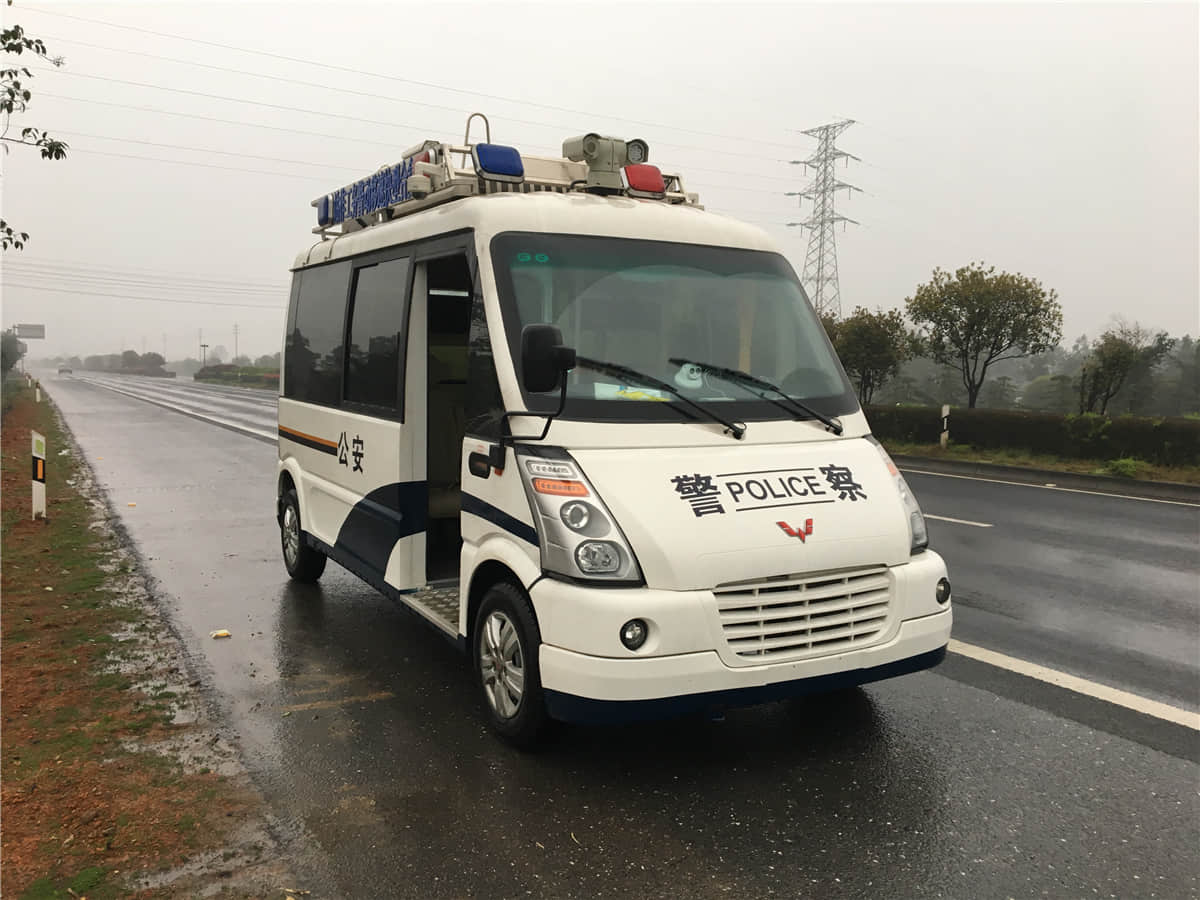 移动警务车