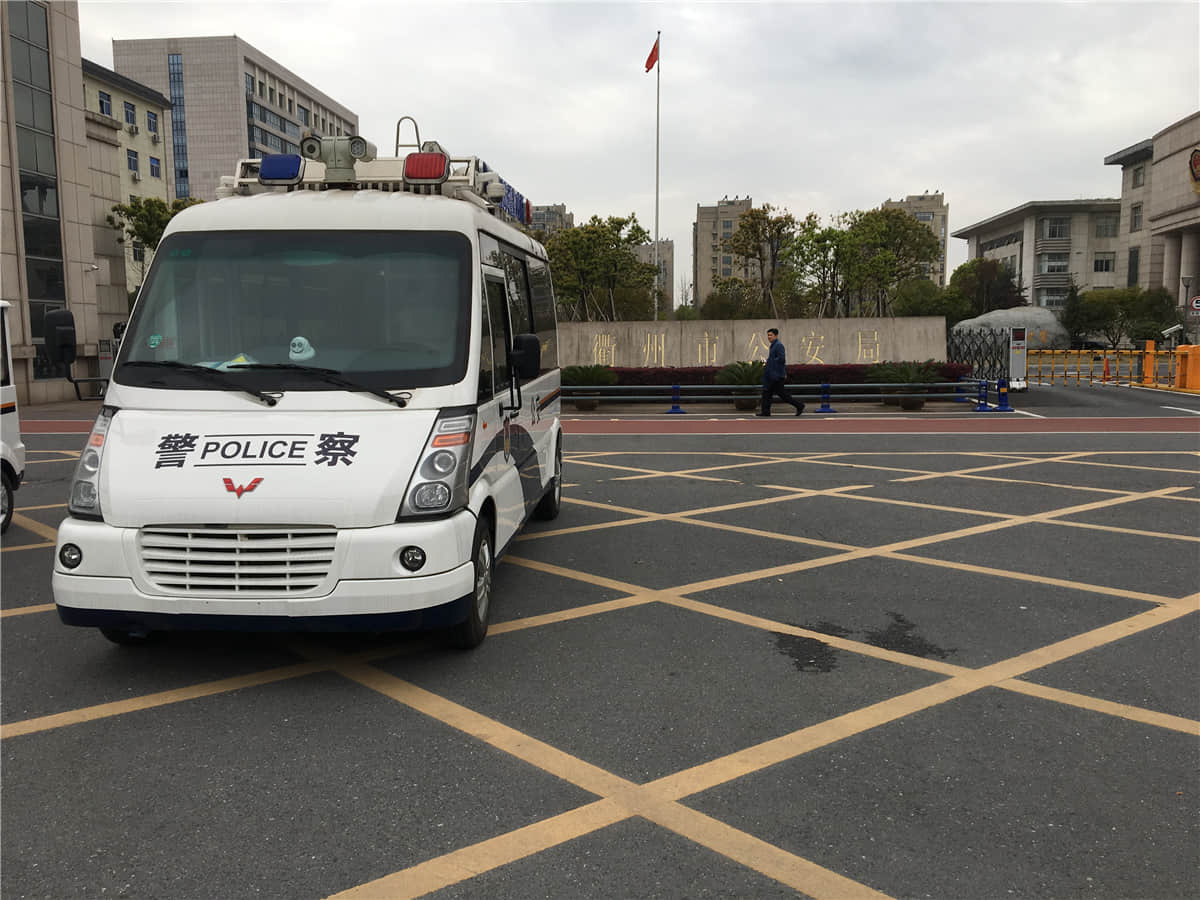 移动警务车