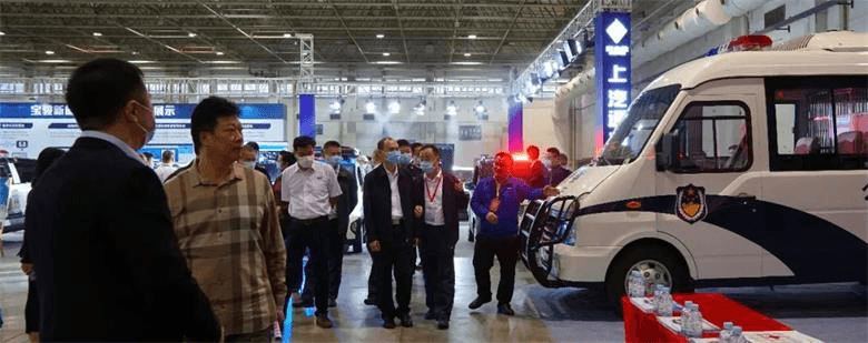 公用专用巡逻车