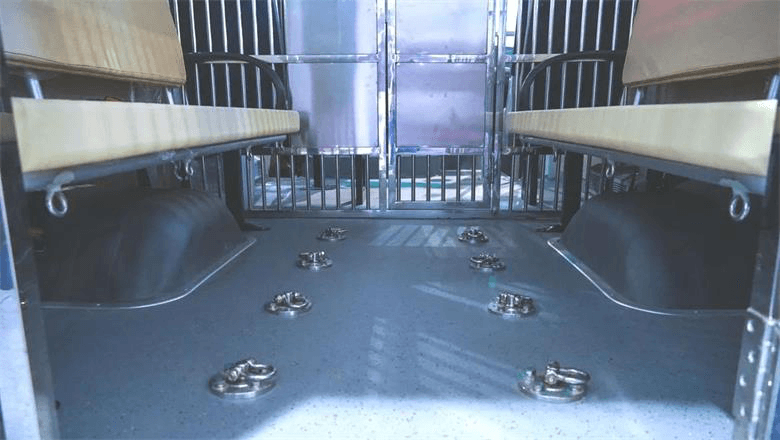 公用专用巡逻车