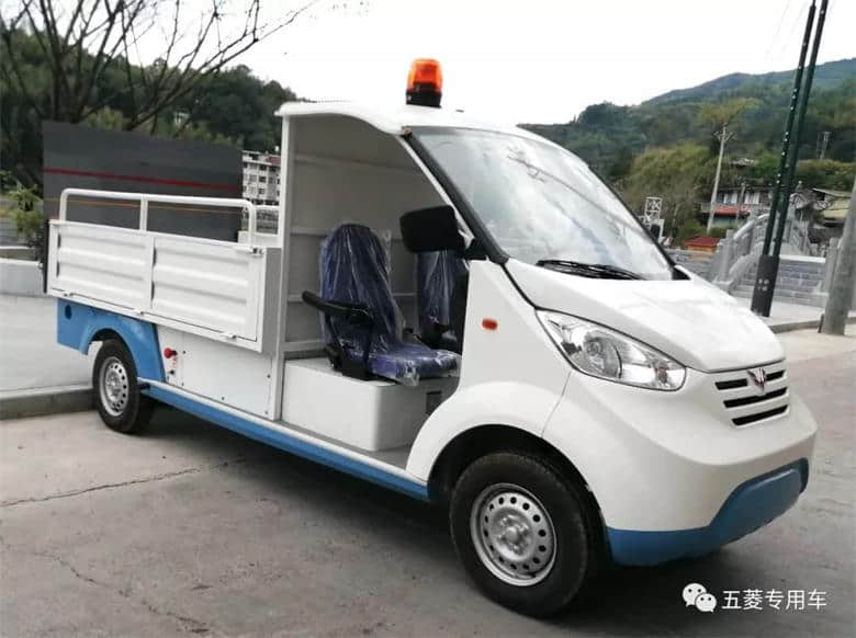 电动环卫车图片