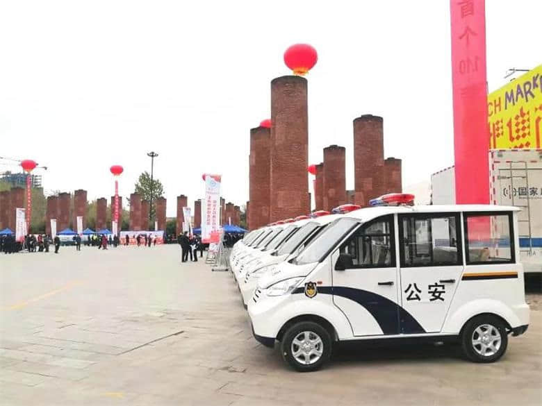 电动巡逻车