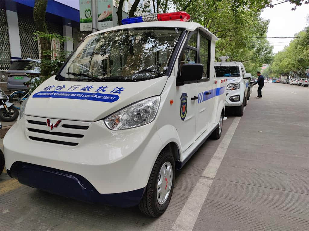 电动四轮执法车使用注意事项-五菱