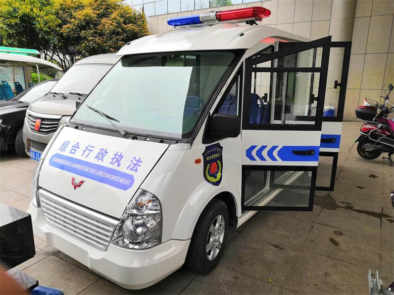 新型电动巡逻车图片   为什么车开着开着就开不动了-五菱