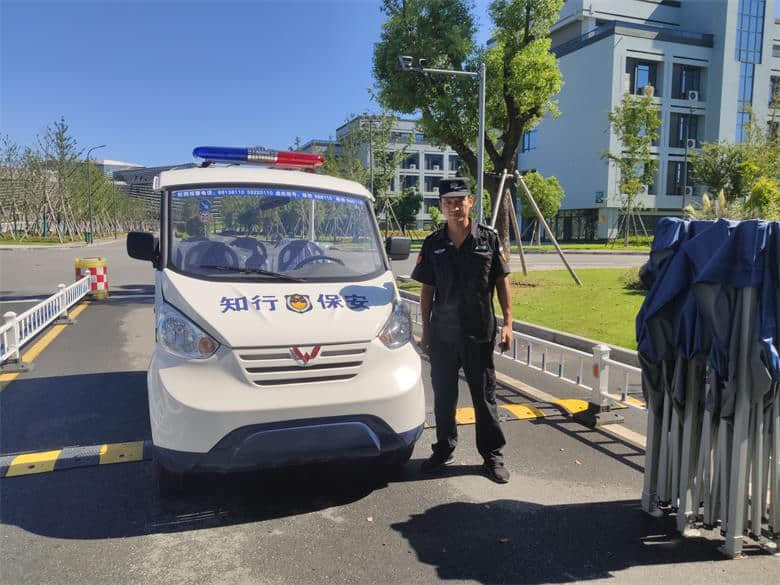四轮电动巡逻车多少钱-路上驾驶巡逻车要注意安全[五菱]