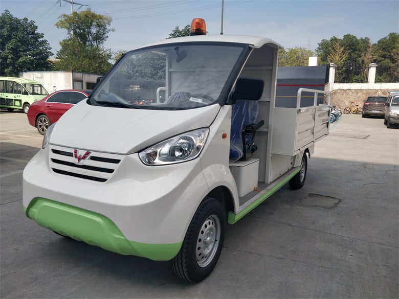 四轮电动环卫车作用-减少人工装运成本[五菱]