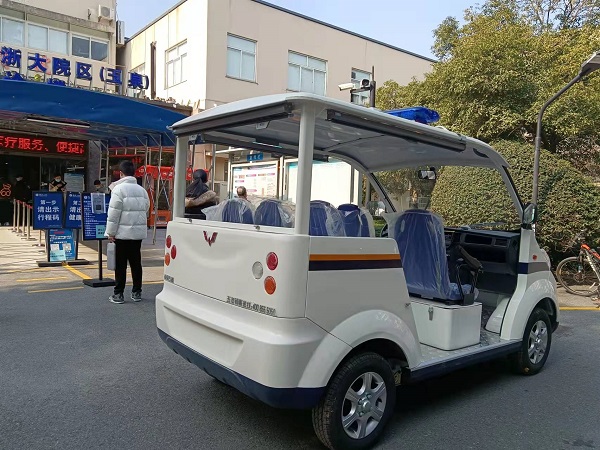 带空调封闭式巡逻车哪家好-管他大风雨雪，外出巡逻去[五菱]