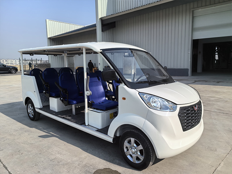 11座电动巡逻车